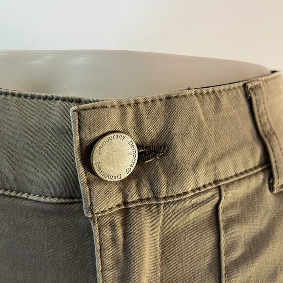 Democracy Women's "Ab"solution High Rise 4.5" Inseam Short - Size 2 - NWT - Picture 2 of 4